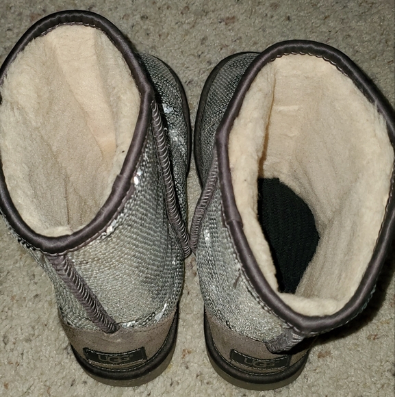 Ugg silver sequin and gray suede boot - Picture 8 of 9